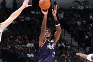 值得一份NBA合同！奥拉迪波得12中8得24分5板 两战合计44分