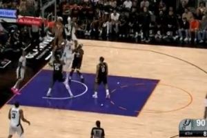 这是个传球！文班亚马篮下接瓦塞尔传球空接暴扣