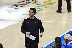  戴格诺特：球队的防守越来越好 持续专注最终打出了一波流攻势