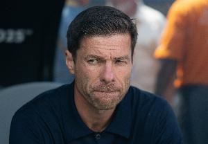  阿隆索：我们一直努力但创造的机会不如预期 比赛非常激烈