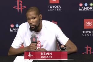  杜兰特：今天首发5人出手数很均衡 想得高分就得像这样靠团队合作