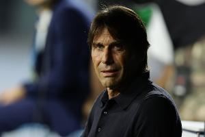  意媒：孔蒂本周一指导全队训练，和那不勒斯球员进行了面对面交流